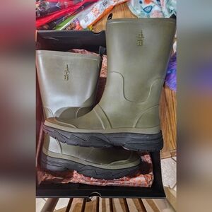 Bass outdoor Field Rain Boot Size 10
